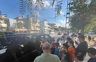 Çocuklar, hediye oyuncaklarla sevindi