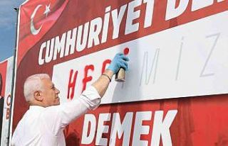 ’Cumhuriyet demek’ kampanyası büyük ilgi gördü