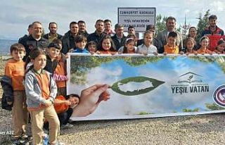Cumhuriyet İlkokulu’ndan ’Yeşil vatan’ mesajı