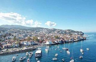 Denizde onlarca tekne kortej yaptı