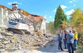 Depreme dayanaksız olan Kale Devlet Hastanesi’nin...