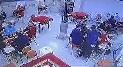 Depreme okey oynarken yakalandılar