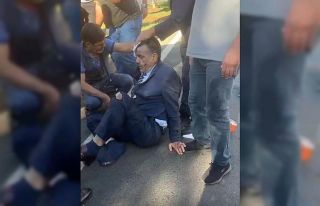 Diyarbakır’da yolun karşısına geçmeye çalışan...