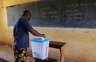 Dünyanın en yaşlı lideri Kamerun Devlet Başkanı...