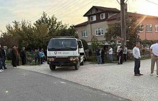 Durakta beklerken aracın çarptığı kadın ve çocuk...