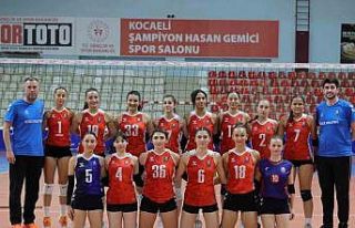 Düzce Kadın Voleybol takımı ilk galibiyetini aldı
