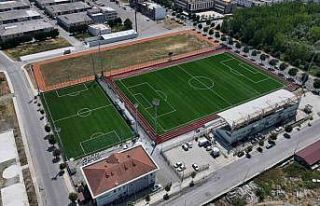 Ekrem Karaberberoğlu Spor Tesisi’ne FIFA kalite...