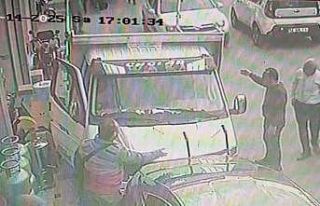 Epilepsi nöbeti geçiren sürücünün kaza anı...