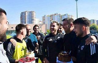 Erciyes 38 FK’da sürpriz doğum günü