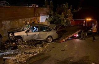 Feci kazada takla atan otomobil sürücüsü araçta...