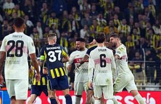 Fenerbahçe- Stuttgart maçında son düdük çaldı,...
