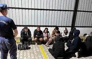 Fethiye’de 3’ü çocuk 20 düzensiz göçmen yakalandı