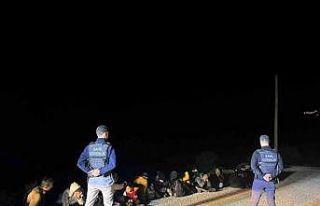 Fethiye’de 40 düzensiz göçmen ve 2 göçmen kaçakçısı...