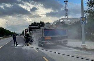Freni tutmayan TIR’ın balataları yandı