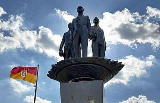 Galatasaray’da Gazi Mustafa Kemal Atatürk, Tevfik...