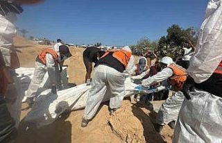 Gazze’de ailelerin teşhis edemediği 54 cenaze...