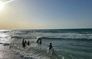 Gazzeli çocukların insani yardım getirecek aktivistleri...