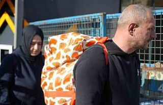 Gebze’de boşaltılan 12 binada oturanlar eşyalarını...