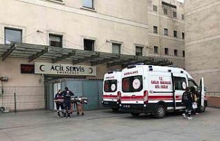 Genç kadın evinin camından düşerek ağır yaralandı