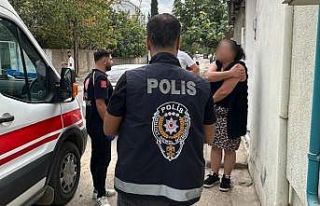 Genç kız sokak ortasında yumruklu ve tekmeli saldırıya...