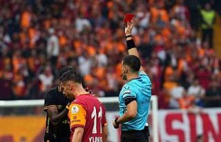 Göztepe’de Malcom Bokele kırmızı kart gördü