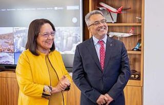 Güney Afrika Cumhuriyeti Turizm Bakanı Lille’den...