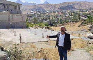 Hakkari’de temeli atılan cami destek bekliyor