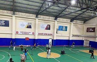 Hasköy’de badminton antrenmanları yoğun katılımla...