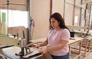 Hatay Büyükşehir Belediyesi, geleceğin mobilyacıların...