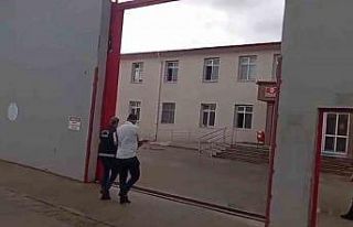 Hatay’da hapis cezasıyla aranan 2 şahıs yakalandı