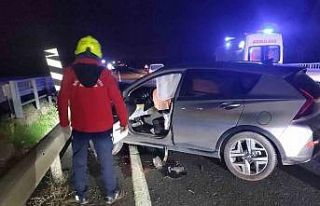 Havran’da otomobil ile motosiklet çarpıştı:...