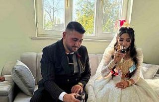 Iğdır’da İranlı gelin düğününde geleneklerini...