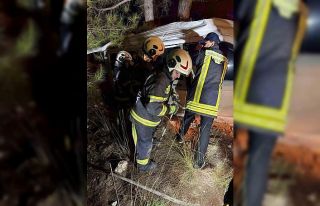 İki gence mezar olan araç hurdaya döndü