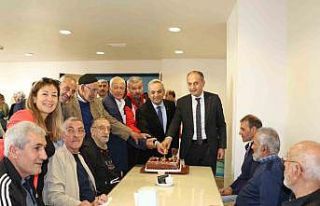 İl Sağlık Müdürü Gecekuşu, huzurevi sakinleriyle...