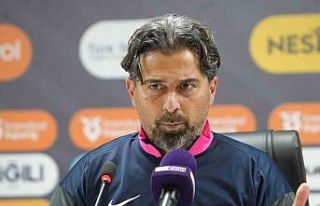 İlhan Palut: "Aldığımız 1 puan gösterdiğimiz...