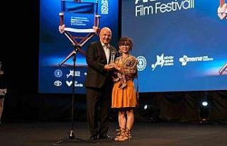 İnegöl Belediyesi Şehir Tiyatrosu öğrencisinden...