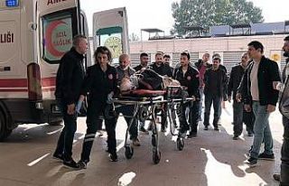 İskelenin altında kalan işçi ağır yaralandı