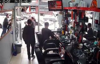 İstanbul’da bakkal ve berberde deprem anı kamerada:...