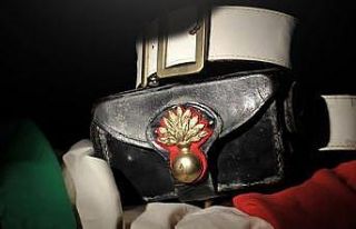 İtalya’da güvenlik güçlerinin baskını sırasında...