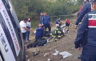 İzmir’den Buldana ziyarete gelen tur otobüsü...