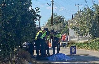 Kamyonun altında kalan genç sürücü hayatını...