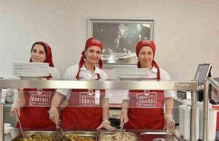 Kepez’de Öğrenci Kent Lokantası öğrencilerin...