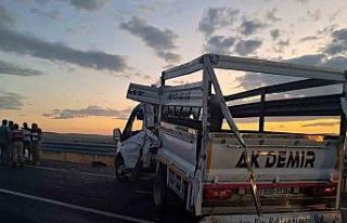 Kilis’te tır ile pikap çarpıştı: 3 yaralı