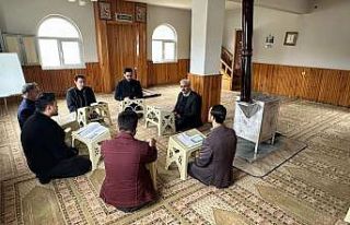 Kitap Oku-Yorum projesi din görevlilerini buluşturdu