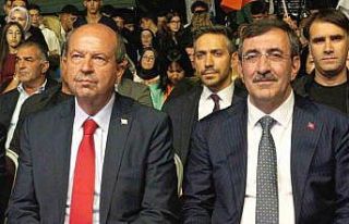 KKTC Başbakanı Üstel: "Bu topraklarda dalgalanan...