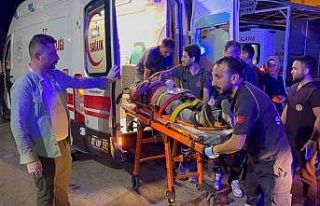 Kontrolden çıkan otomobil şarampole yuvarlandı:...