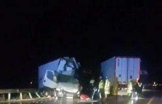 Konya’da tır ile kamyonet çarpıştı: 1 ölü,...