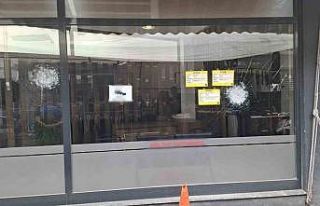 Köşk’te bir işyeri kurşunlandı