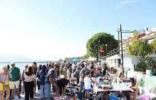 Köyceğiz ikinci el pazarında yoğunluk yaşandı