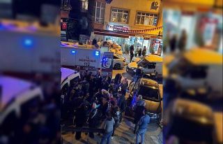 Küçükçekmece’de kaza sonrası ayağı pedala...